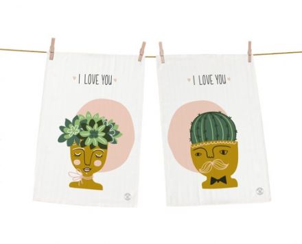 Dish towels set succulents in love